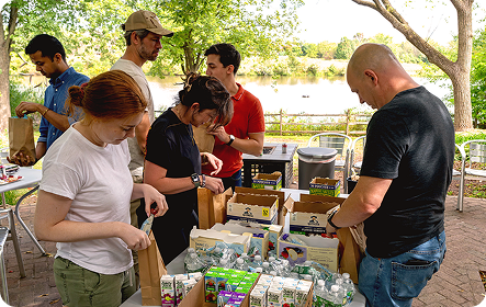 JK employees at giving back event